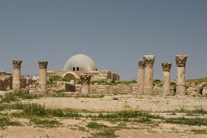 Dom des Umayyadenpalasts und Reste der Moschee
