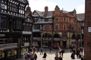 Chester Cross, wo der Town Crier die Bekanntmachungen ausruft