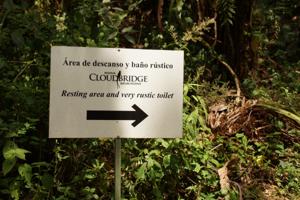 "Rastplatz und sehr rustikale Toilette"