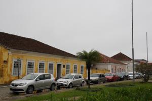 Das gelbe Haus gehörte reichen Leuten