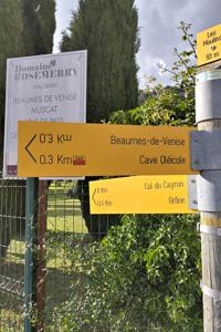 Wer hat das Schild genehmigt?